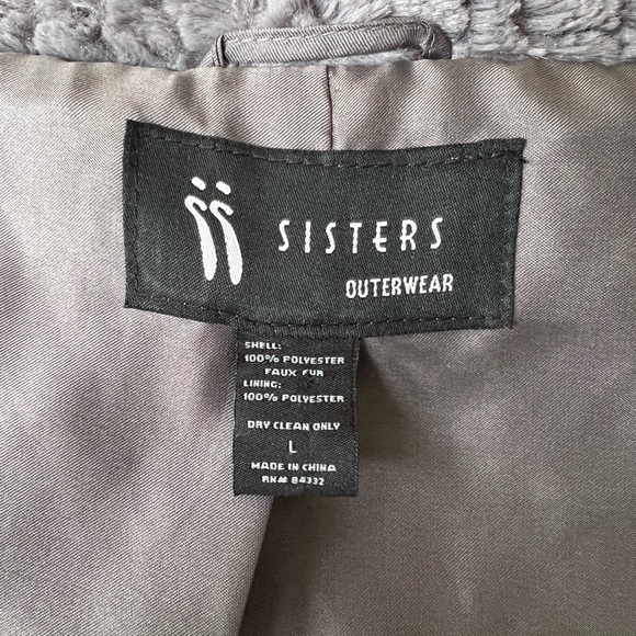 Sisters Outerwear Gray Cropped Evening Open Front Bolero Faux Fur Shrug. NWT. - Picture 6 of 8